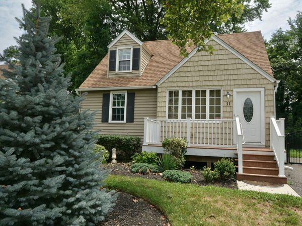 11 MASSACHUSETTS AVENUE, CHERRY HILL, NJ 08002