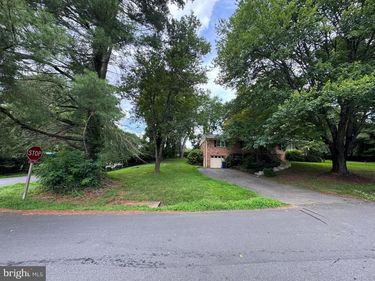 9908 MINBURN STREET, GREAT FALLS, VA 22066