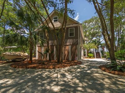 8840 Marsh Aire Lane, Edisto Island, SC 29438