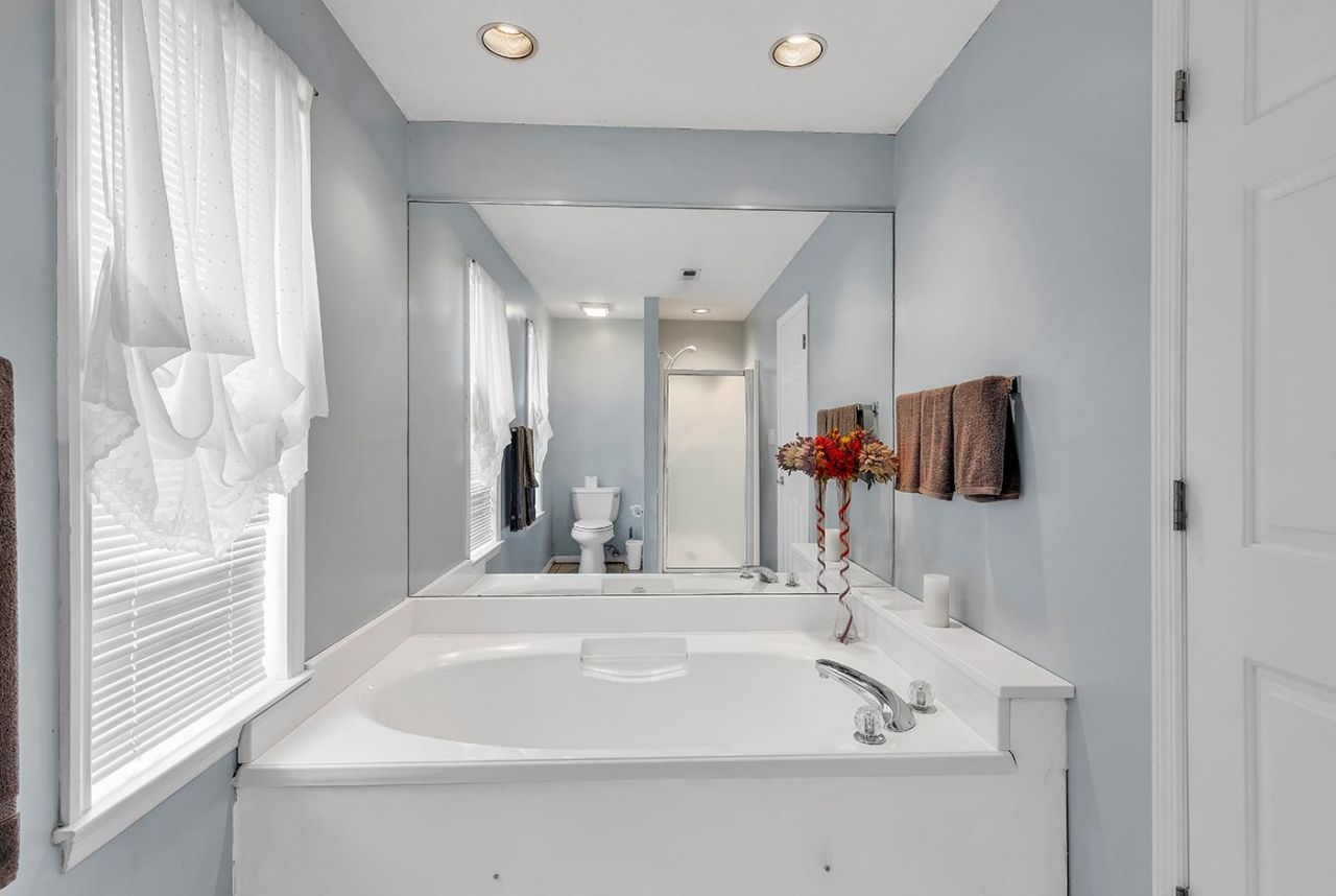 231 Lander Dr. Photo 12