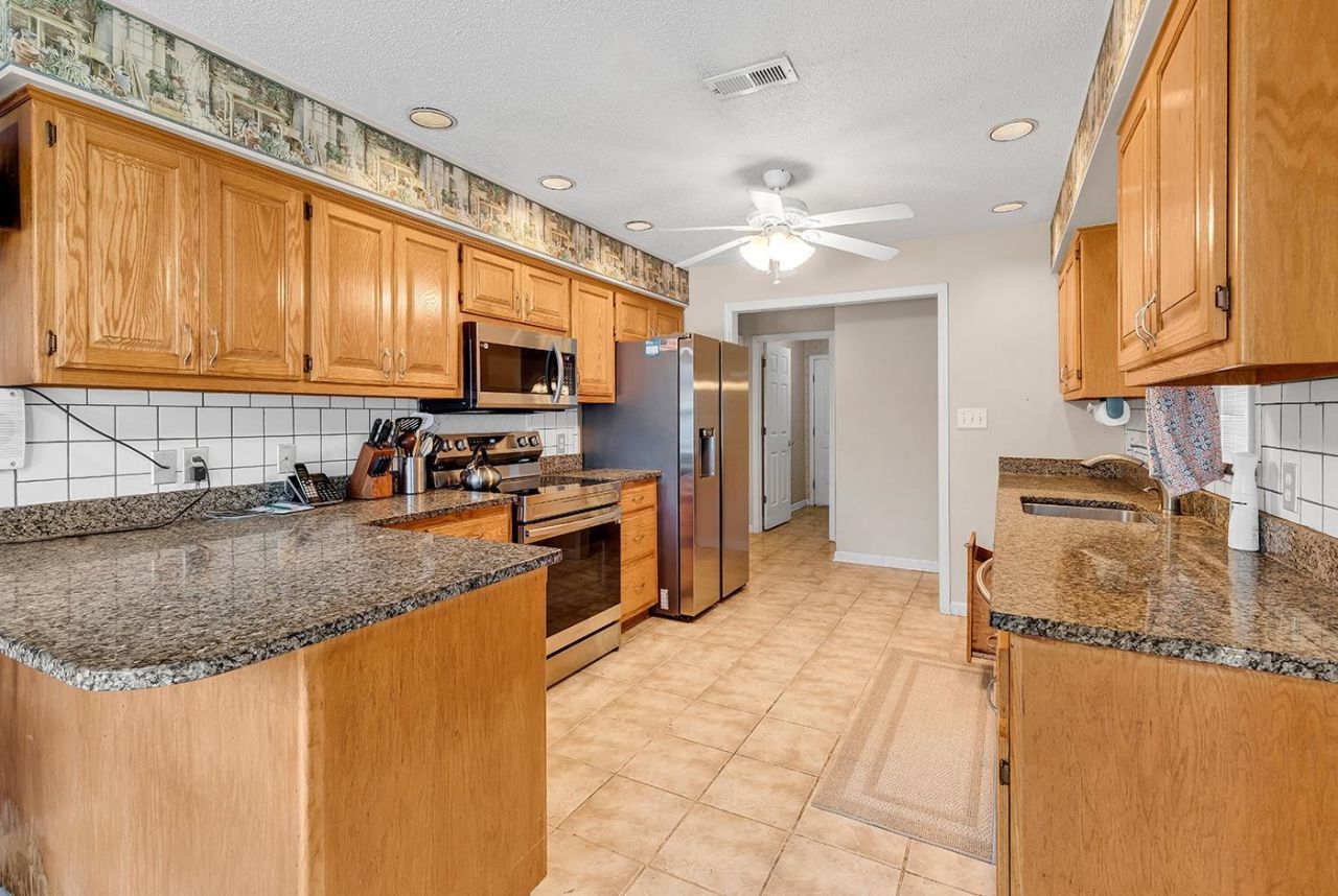 231 Lander Dr. Photo 18