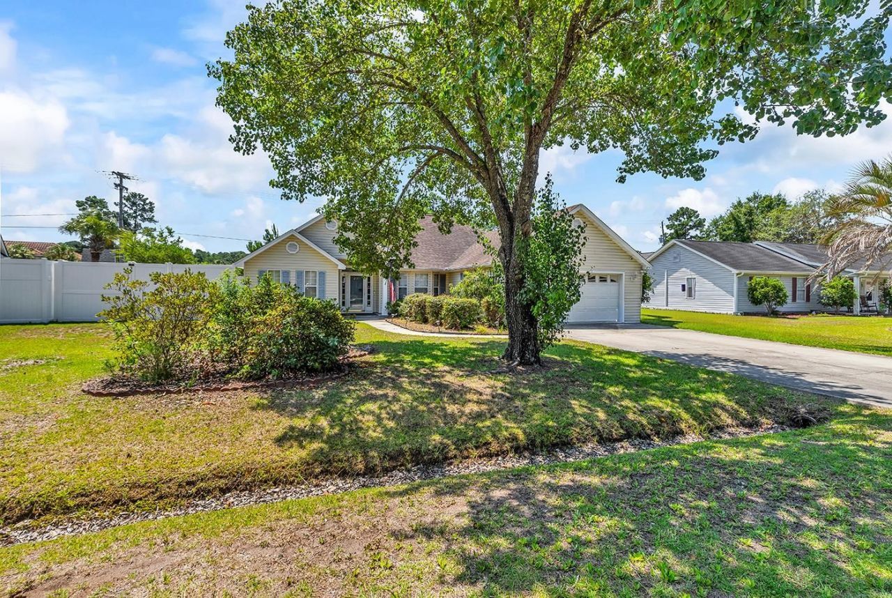 231 Lander Dr. Photo 3