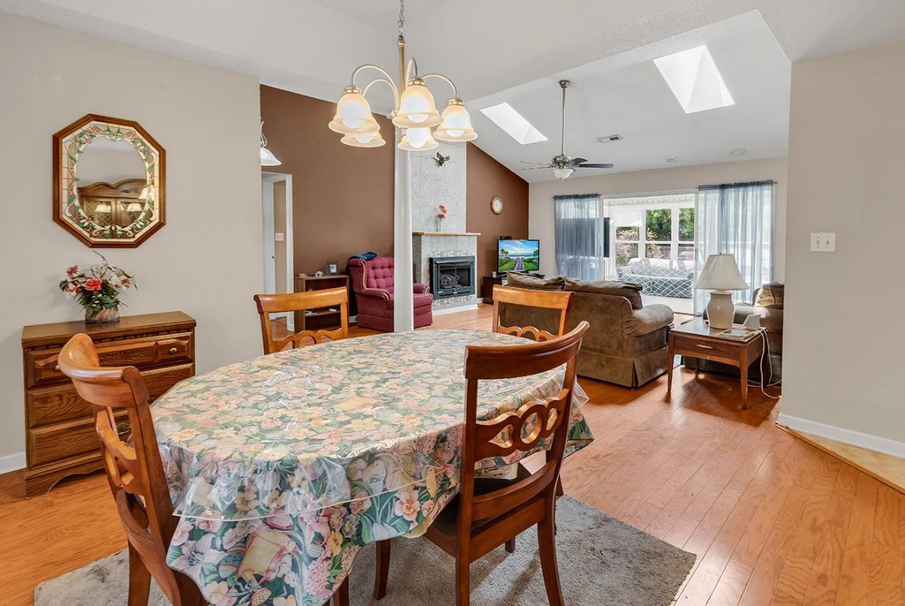 231 Lander Dr. Photo 8