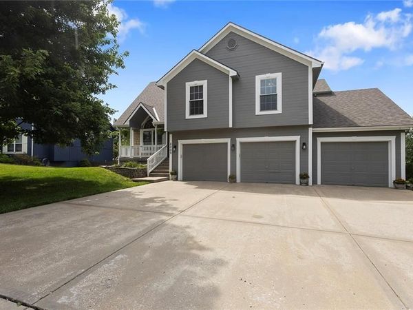 8009 NE 112th Street, Kansas City, MO 64157