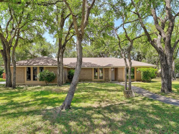 307 Las Plumas DR , Georgetown, TX 78628