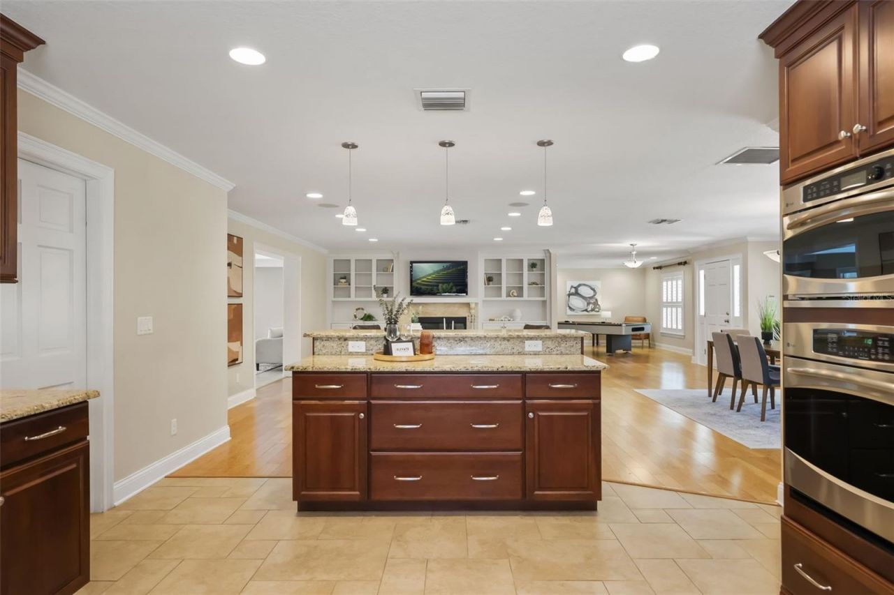 1523 Lake Shore Drive, Orlando, FL 32803 Photo