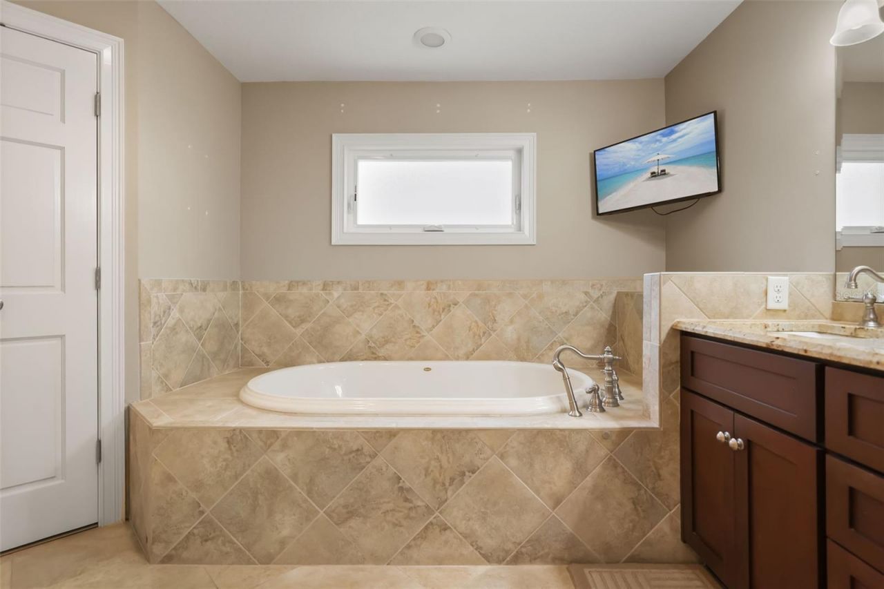 1523 Lake Shore Drive, Orlando, FL 32803 Photo