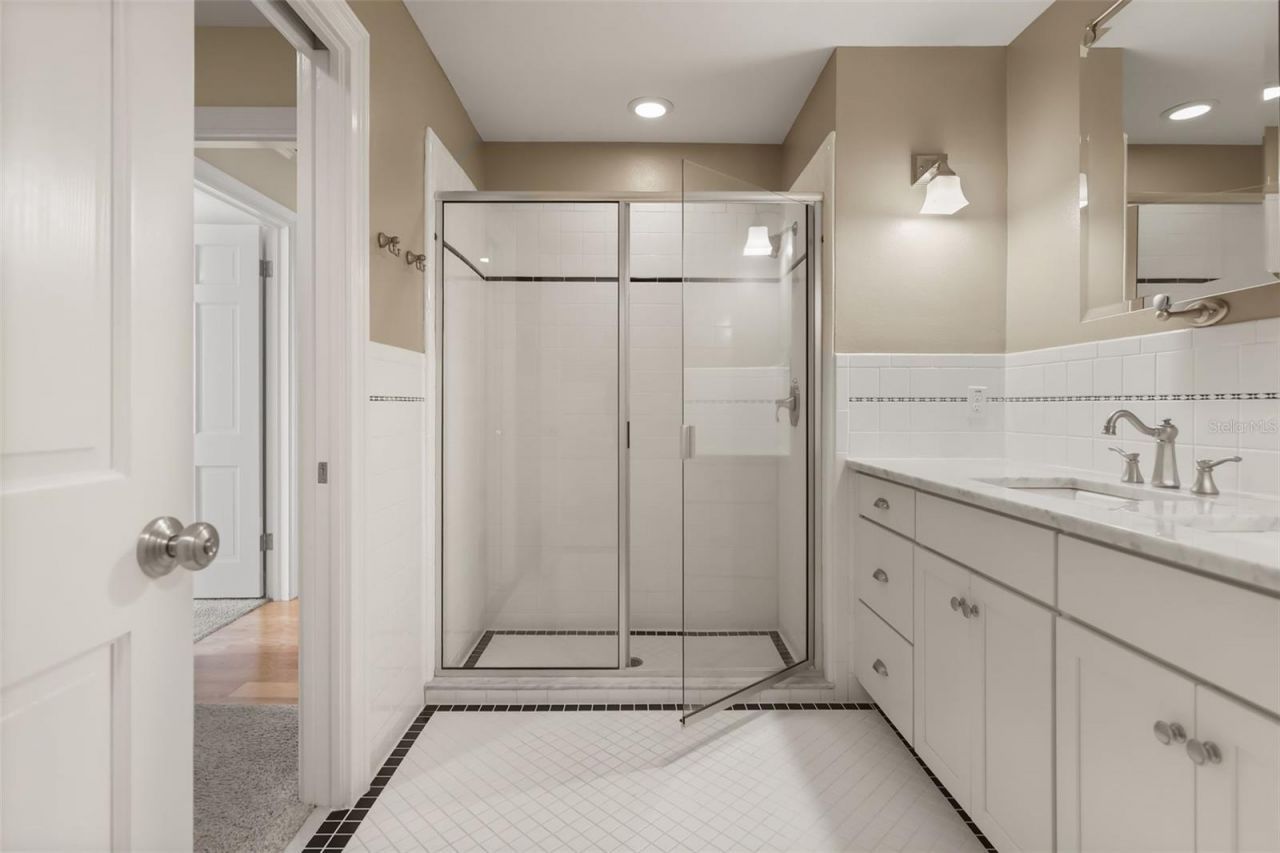 1523 Lake Shore Drive, Orlando, FL 32803 Photo