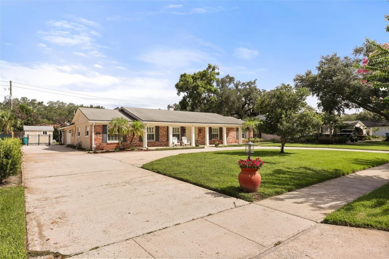 1523 Lake Shore Drive, Orlando, FL 32803 Photo