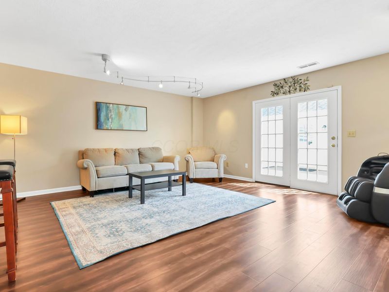 6333 Lakeview Drive E, Unit 6333, Grove City, OH 43123 Photo 5