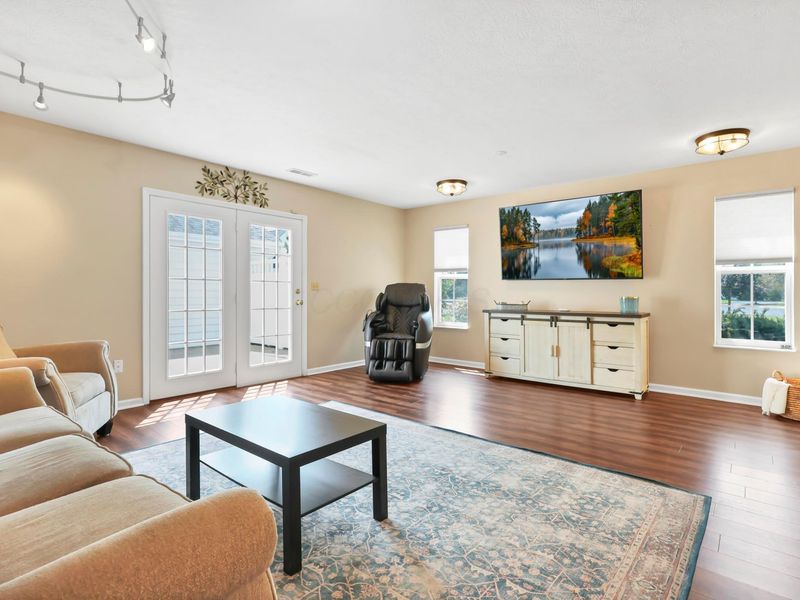 6333 Lakeview Drive E, Unit 6333, Grove City, OH 43123 Photo 8