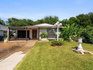 2410 S Franklin Street, Dallas, TX 75233