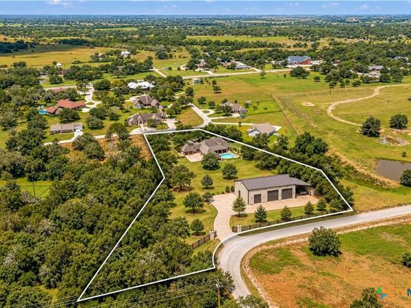 178 Juniper Trail, Yoakum, TX 77995