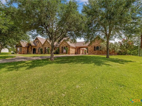 178 Juniper Trail, Yoakum, TX 77995