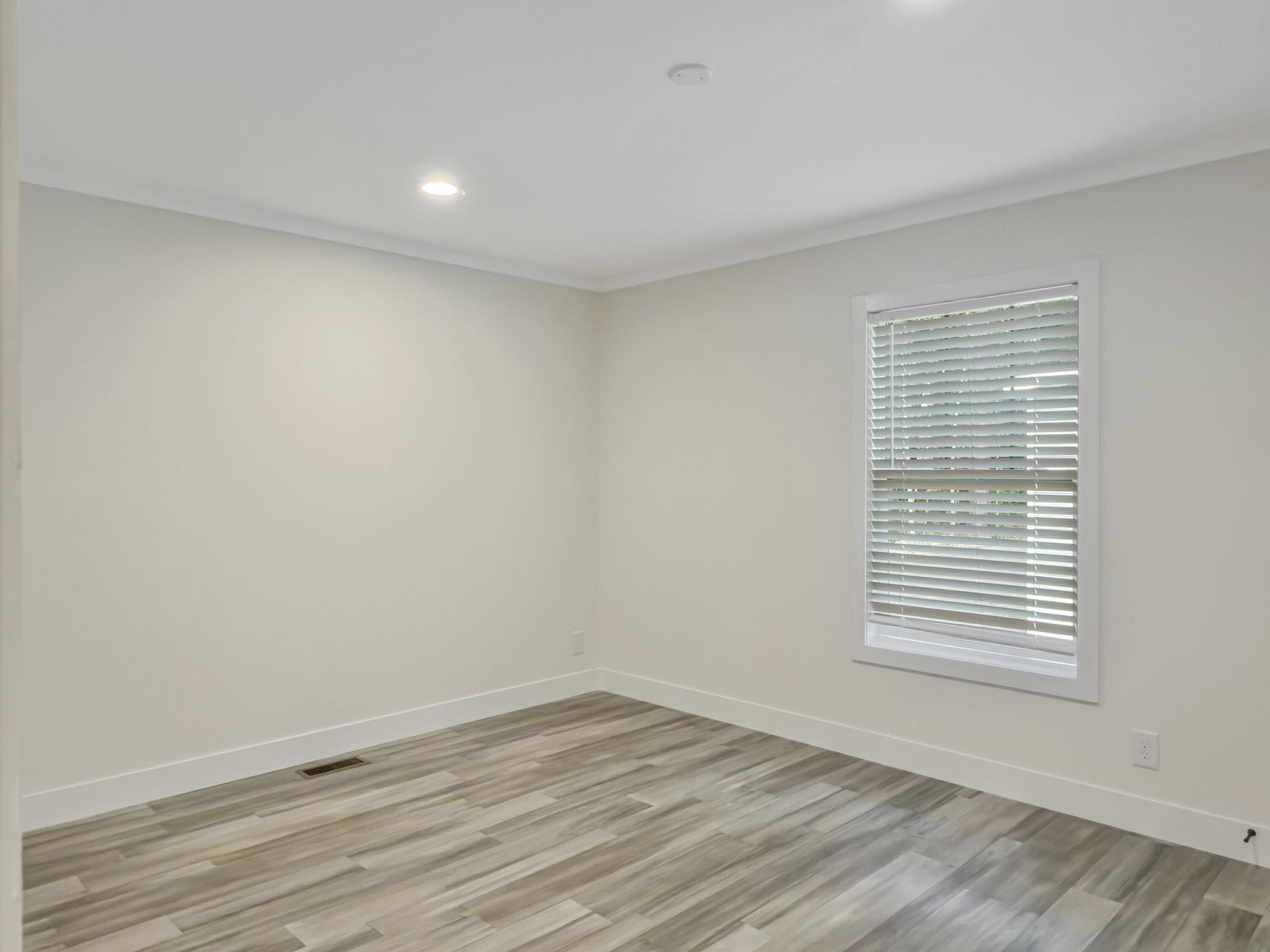 6156 State Road S-10-2077 Photo 35