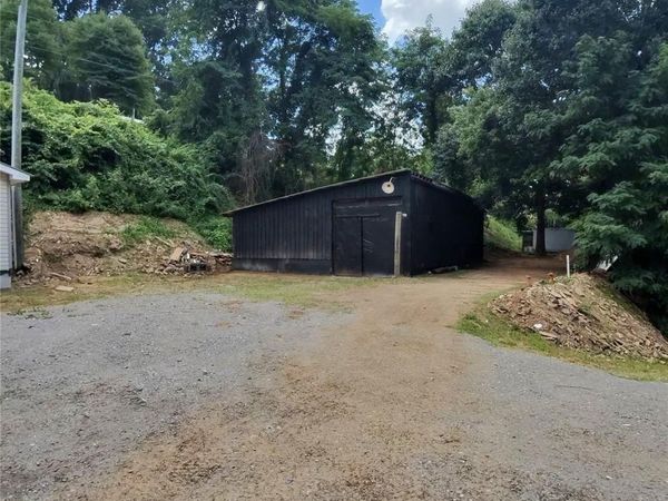 9999 P J Drive , Waynesville, NC 28786