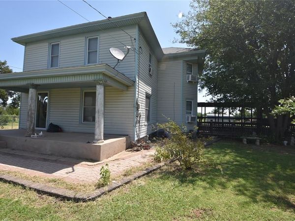 330 S Academy Road, Guthrie, OK 73044
