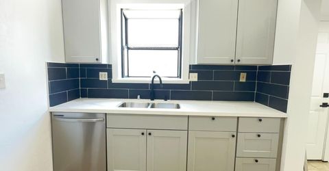 1016 X St, Sacramento, CA 95818 Photo