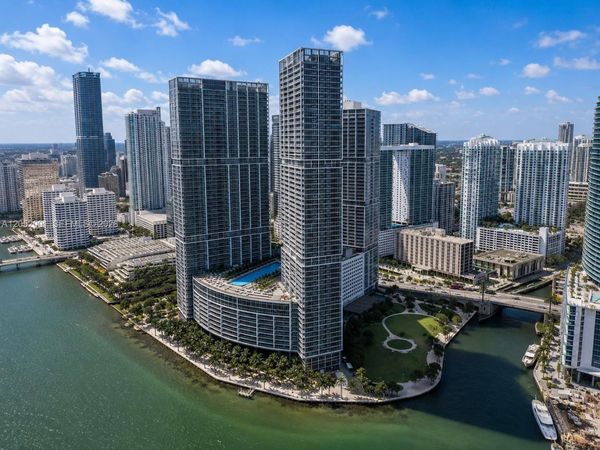 475 Brickell Ave, Unit 3207, Miami, FL 33131