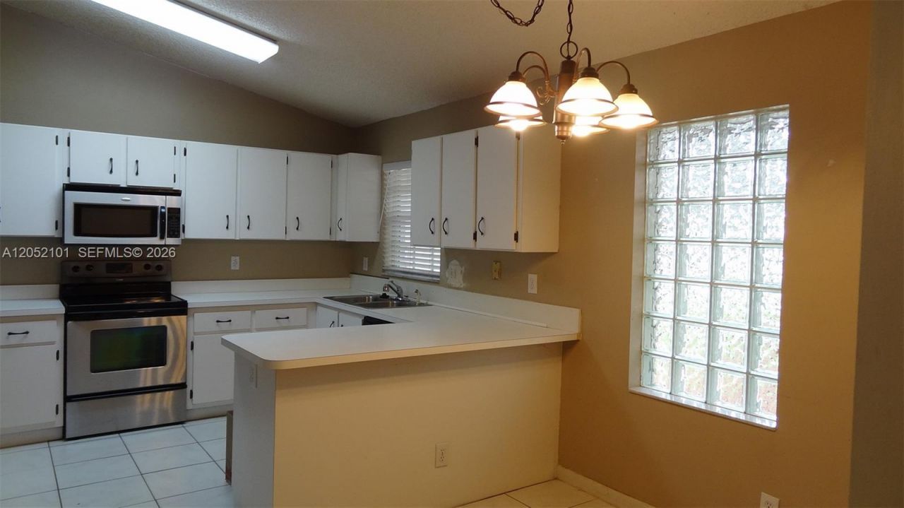 12276 NW 36th Pl, Sunrise, FL 33323 Photo