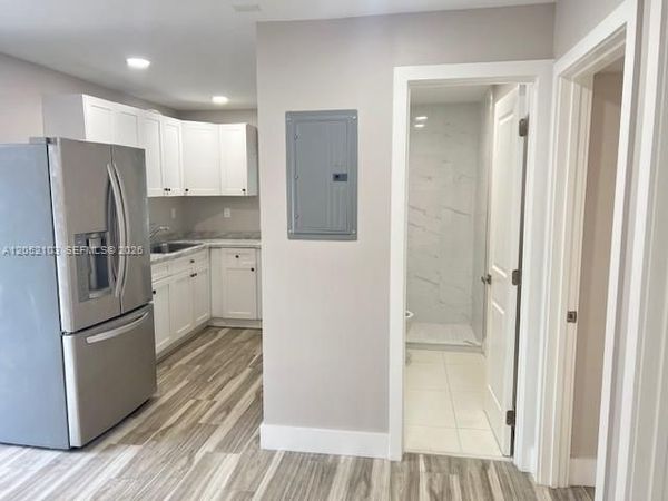 922 NW 2nd St , Unit 2, Miami, FL 33128