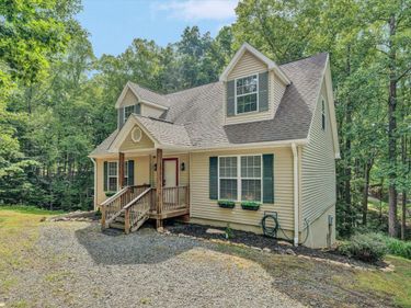 1113 Striper Court, Moneta, VA 24121