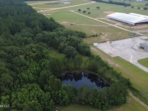4280 Kiln Delisle Road, Kiln, MS 39556