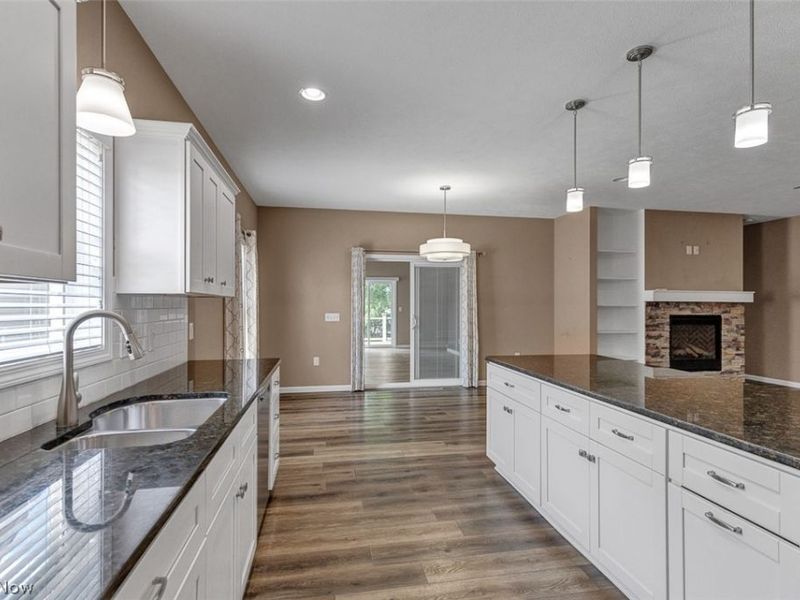 38155 Highgate Bluff Lane, Willoughby, OH 44094 Photo 11