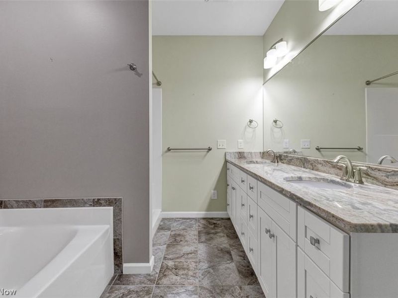 38155 Highgate Bluff Lane, Willoughby, OH 44094 Photo 15