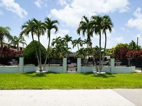 6940 SW 89th Ct , Miami, FL 33173