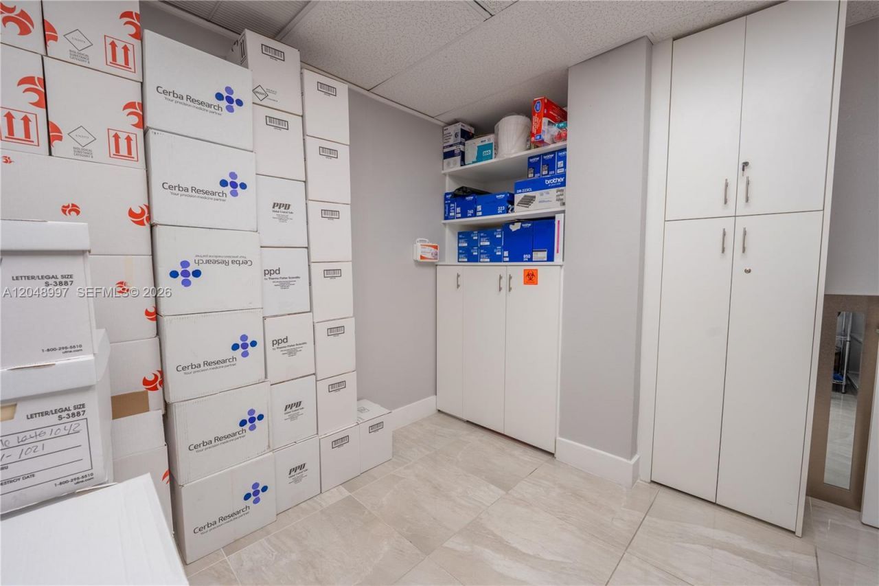 747 Ponce De Leon Blvd, Unit 402, Coral Gables, FL 33134 Photo