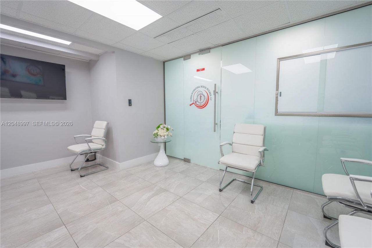 747 Ponce De Leon Blvd, Unit 402, Coral Gables, FL 33134 Photo
