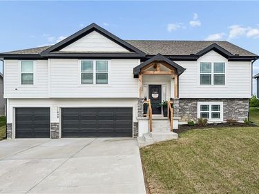 11848 N Kentucky Avenue, Kansas City, MO 64157