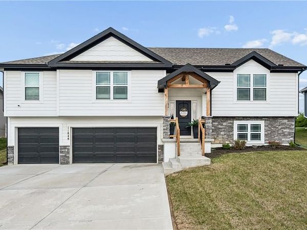 11848 N Kentucky Avenue, Kansas City, MO 64157