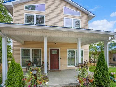 588 Cambridge Shores Drive, Gilbertsville, KY 42044