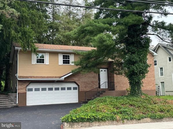 707 W STATE STREET , COOPERSBURG, PA 18036