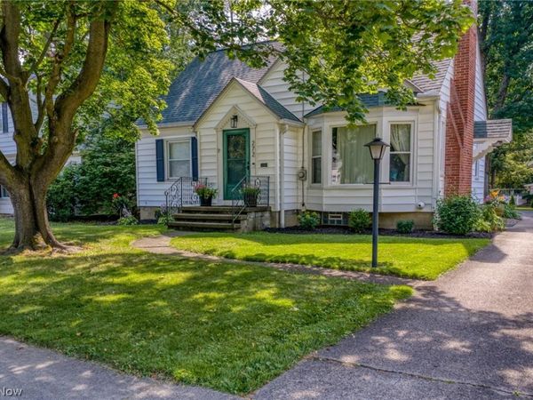 272 S Hawkins Avenue , Akron, OH 44313