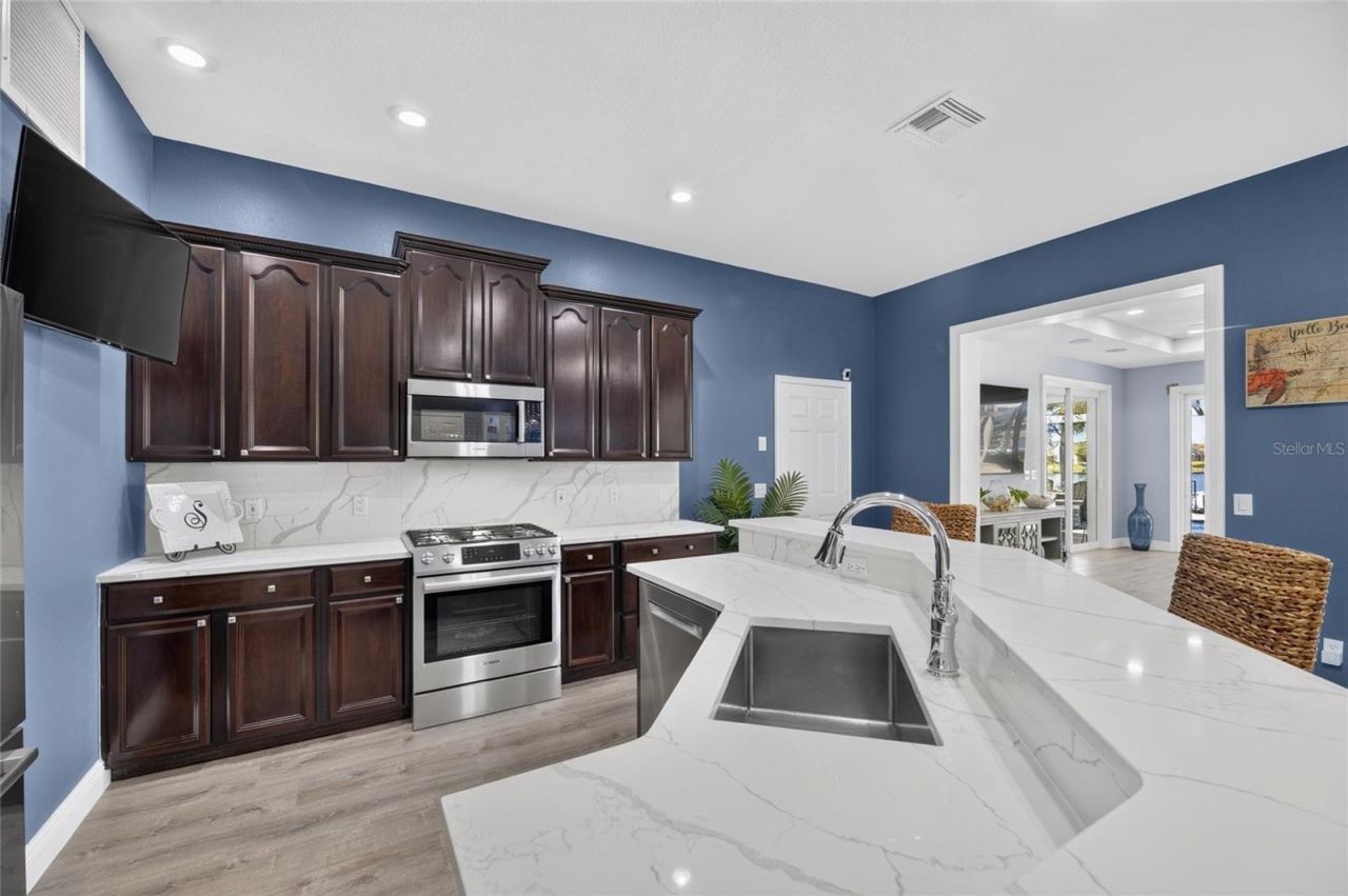 5216 Point Harbor Lane, Apollo Beach, FL 33572 Photo
