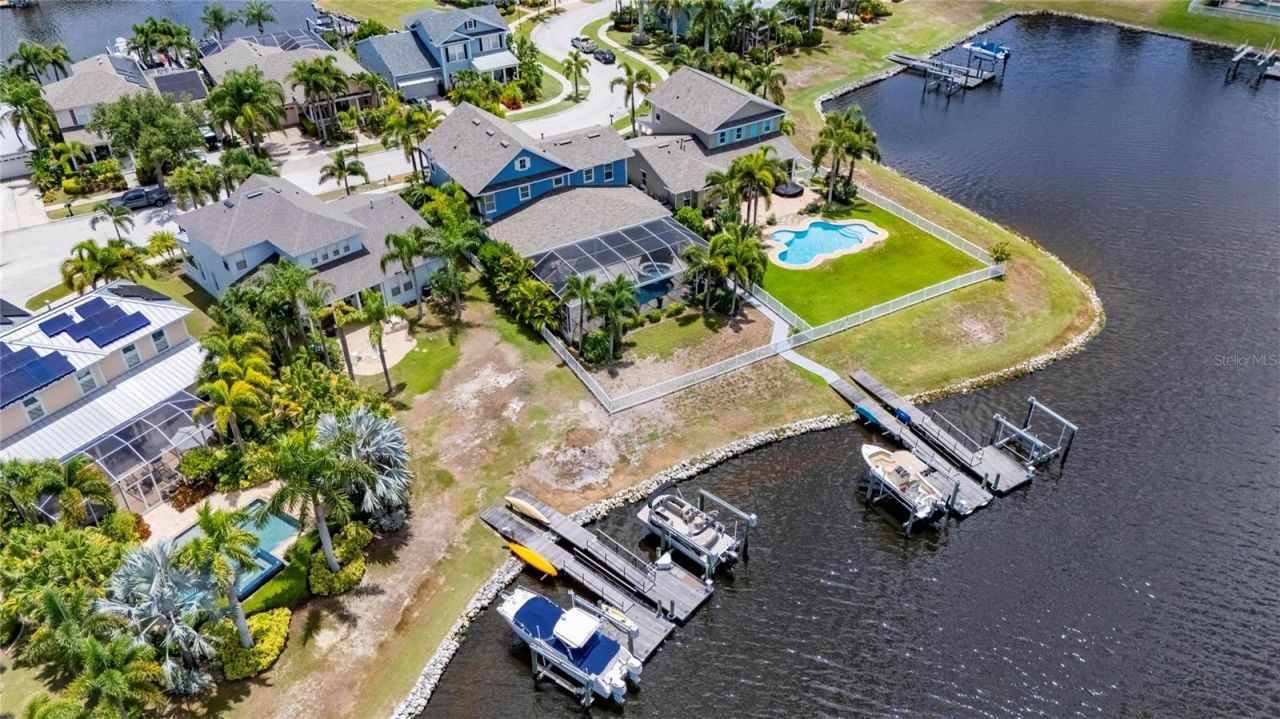 5216 Point Harbor Lane, Apollo Beach, FL 33572 Photo