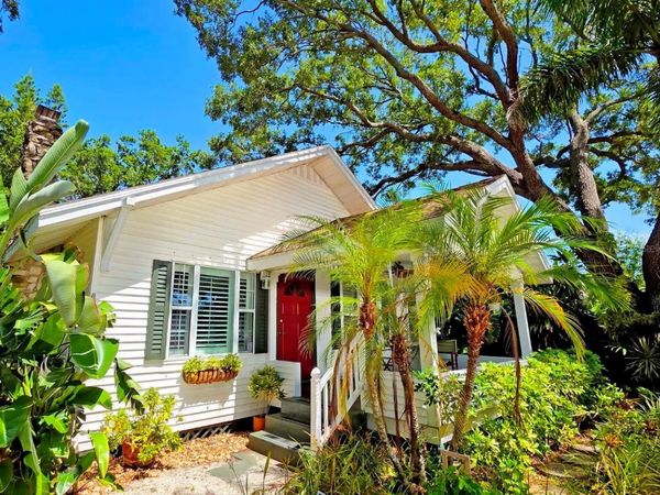 2310 HICKORY AVENUE, SARASOTA, FL 34234