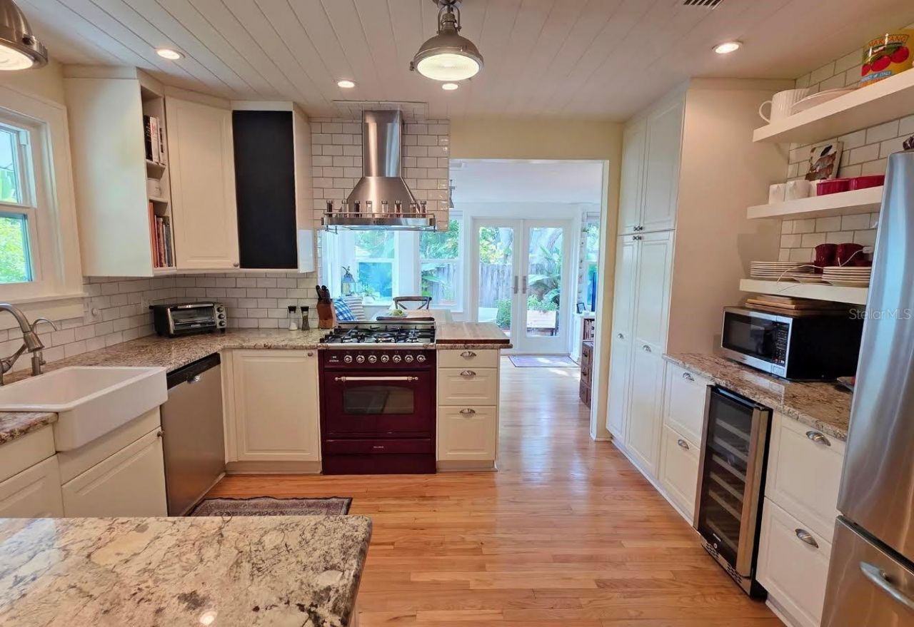 2310 Hickory Avenue, Sarasota, FL 34234 Photo