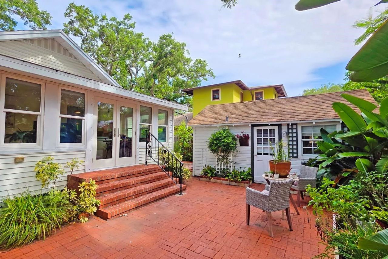 2310 Hickory Avenue, Sarasota, FL 34234 Photo