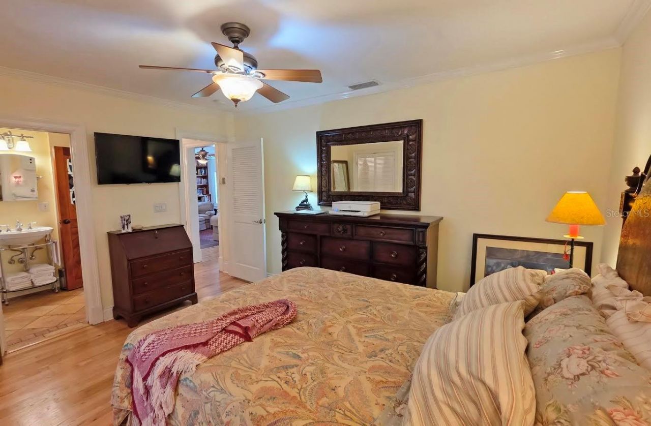2310 Hickory Avenue, Sarasota, FL 34234 Photo