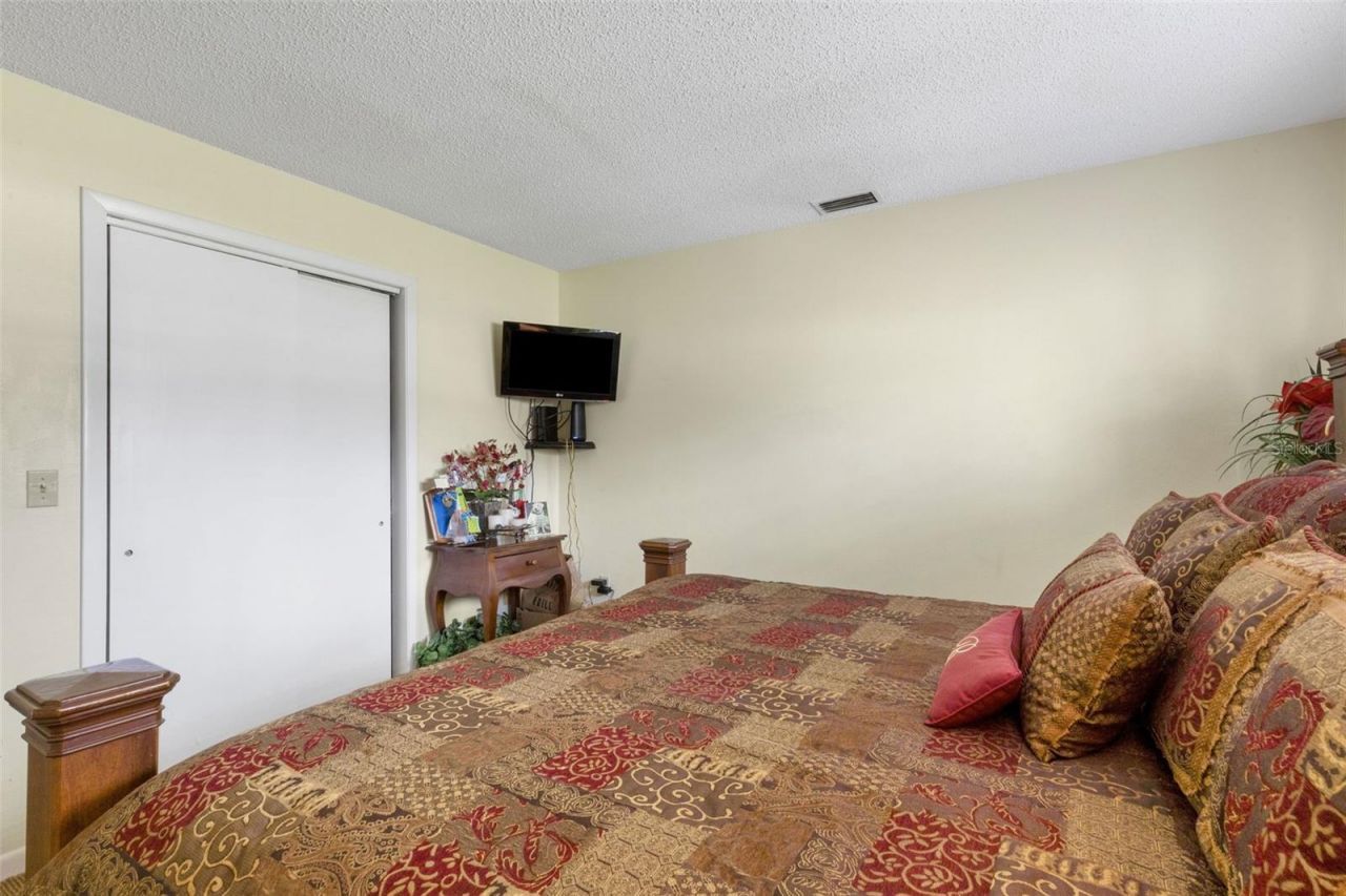 4223 Oak Loop , Unit 49, Mulberry, FL 33860 Photo