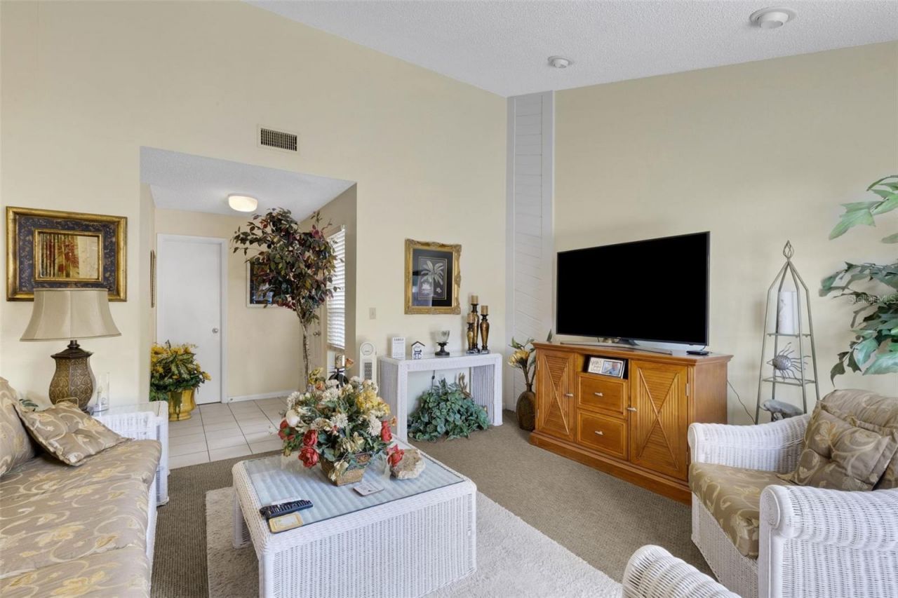 4223 Oak Loop , Unit 49, Mulberry, FL 33860 Photo