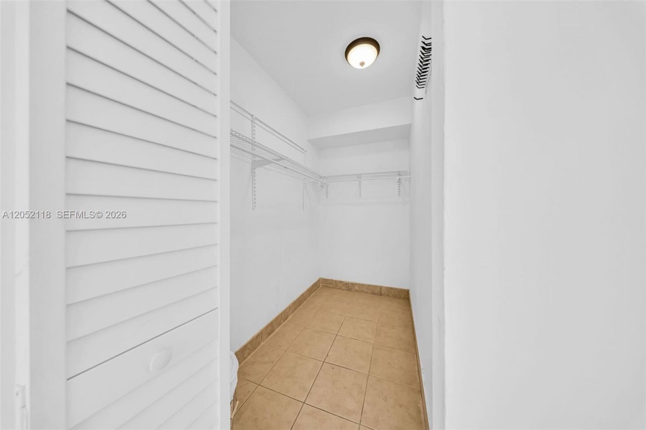 8145 NW 7th St , Unit 111, Miami, FL 33126 Photo