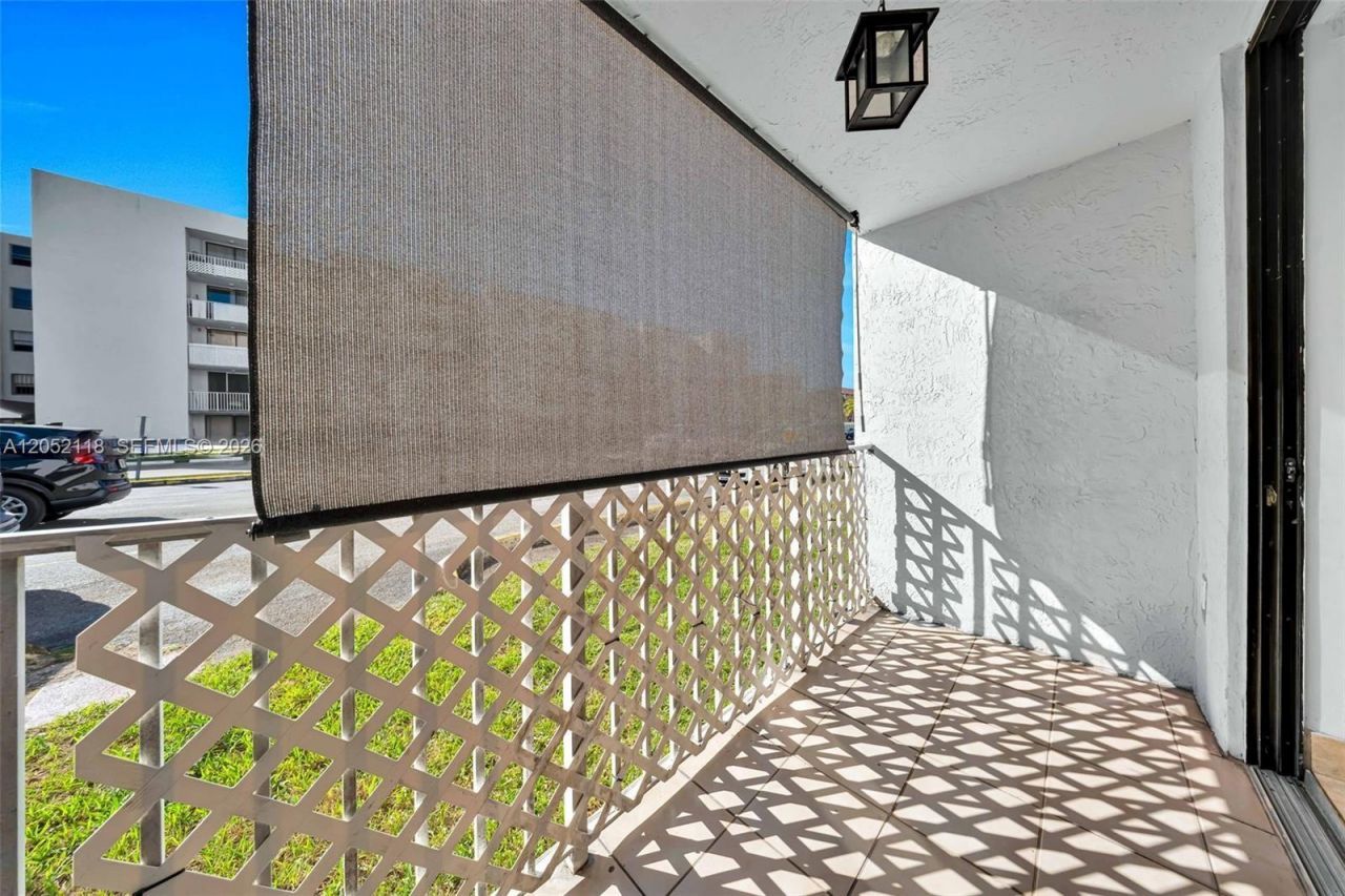 8145 NW 7th St , Unit 111, Miami, FL 33126 Photo
