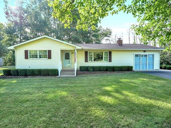 3182 N Gravel Road , Medina, NY 14103