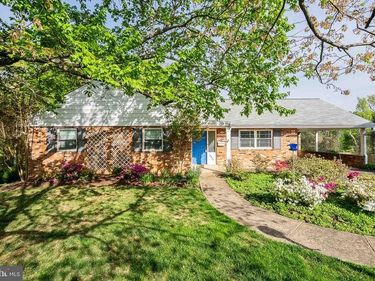 6608 FAIRLAWN DRIVE , MCLEAN, VA 22101