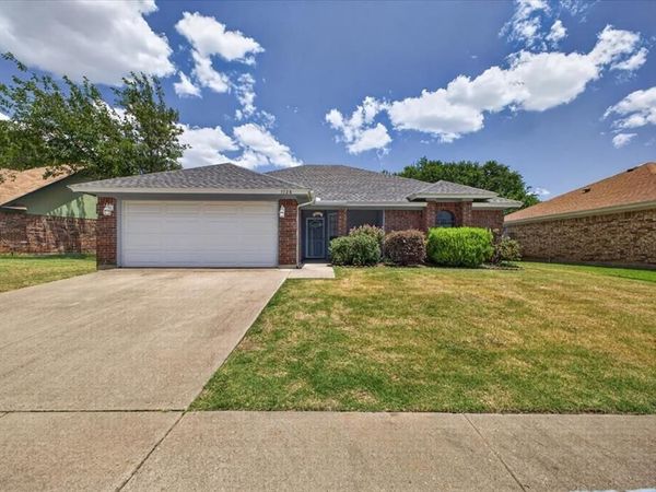 7728 Partridge Drive, Watauga, TX 76148